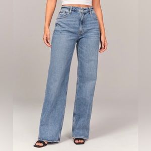Abercrombie & Fitch Curve Love The 90’s Relaxed Jean High Rise Long